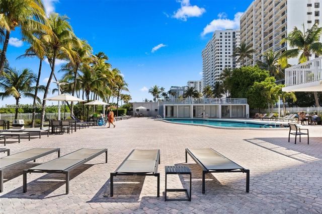 2655 Collins Ave 2302, Miami Beach, FL 33140