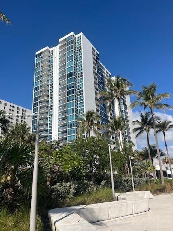 2655 Collins Ave 2302, Miami Beach, FL 33140