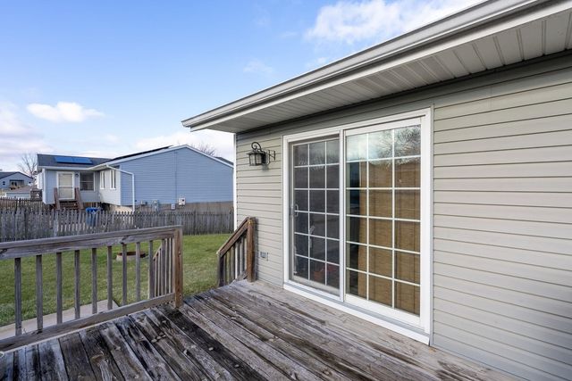 3305 Covington Drive, Davenport, IA 52806