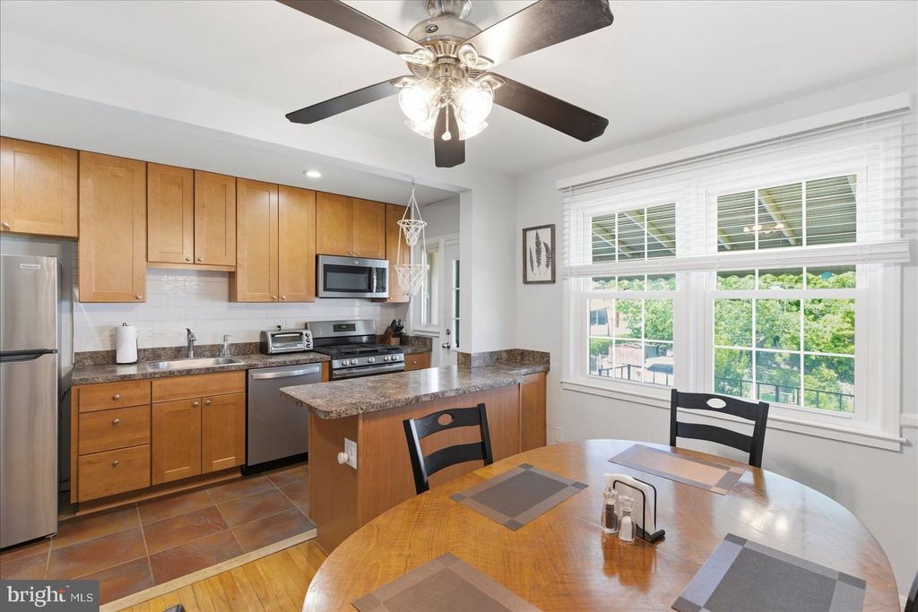 Image 16 of property listing at 8336 EDGEDALE RD, Baltimore, MD 21234