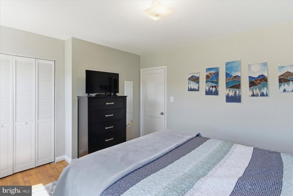Image 20 of property listing at 8336 EDGEDALE RD, Baltimore, MD 21234