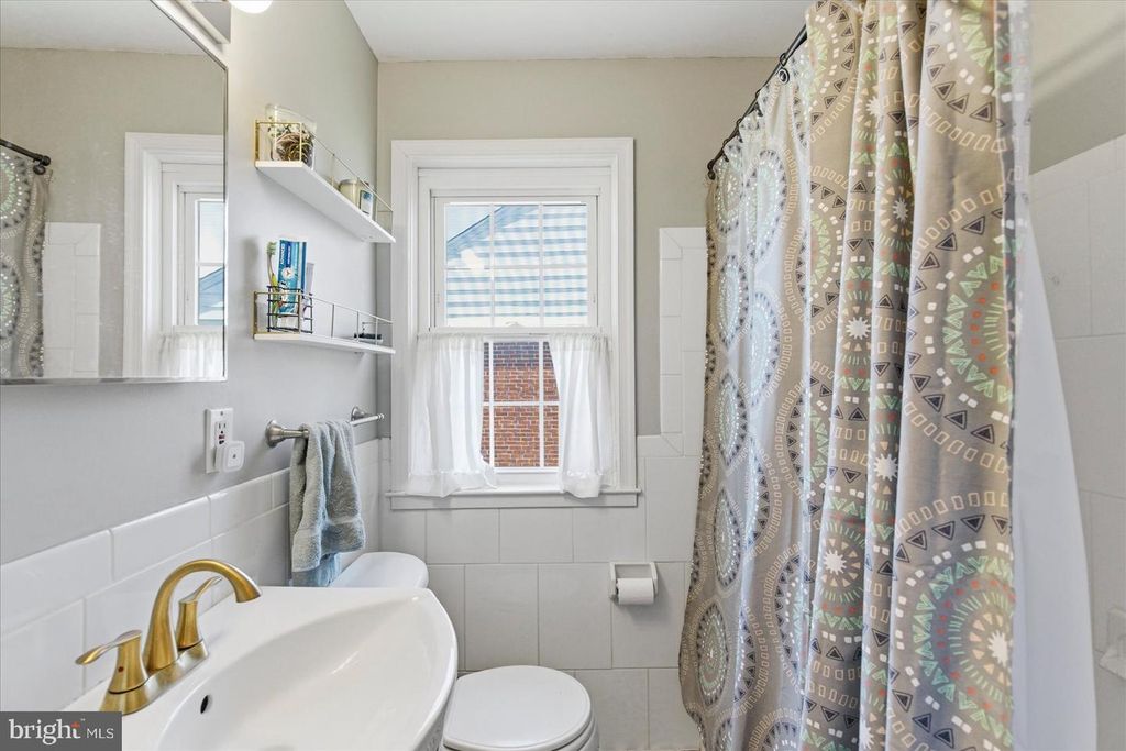 Image 21 of property listing at 8336 EDGEDALE RD, Baltimore, MD 21234