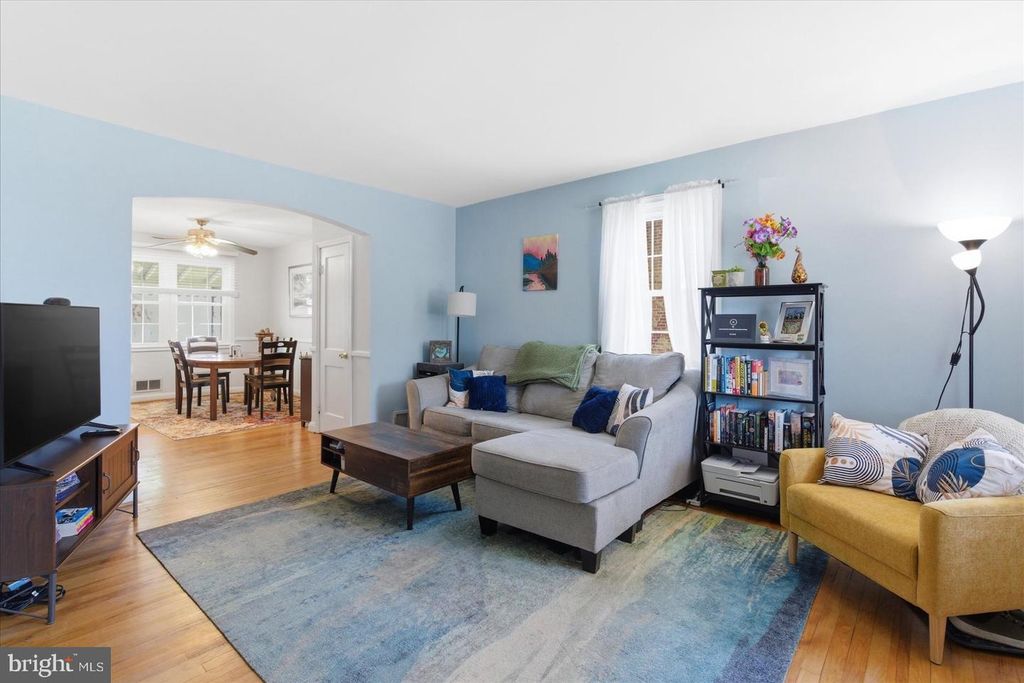 Image 4 of property listing at 8336 EDGEDALE RD, Baltimore, MD 21234