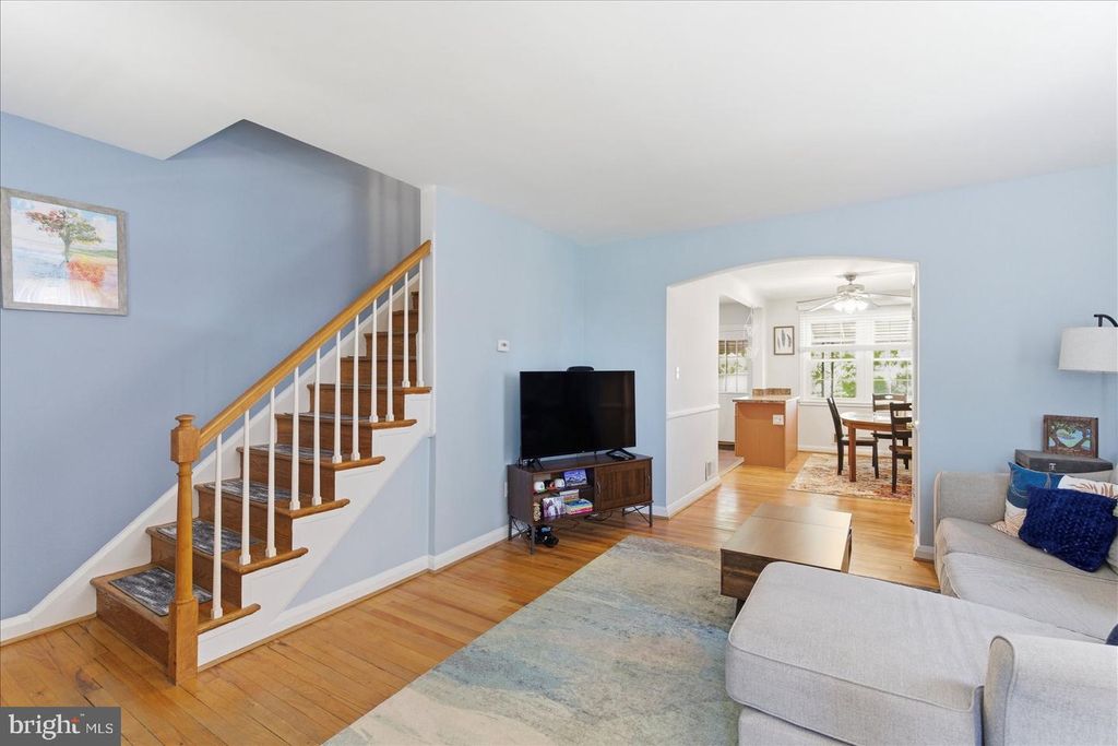 Image 7 of property listing at 8336 EDGEDALE RD, Baltimore, MD 21234