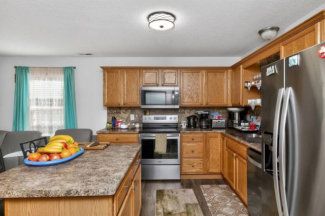 3060 SW Sharmin Lane, Ankeny, IA 50023