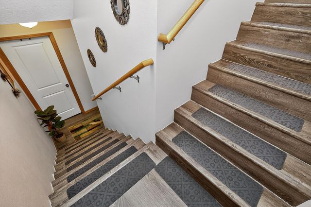 3060 SW Sharmin Lane, Ankeny, IA 50023