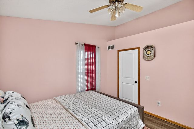 3060 SW Sharmin Lane, Ankeny, IA 50023