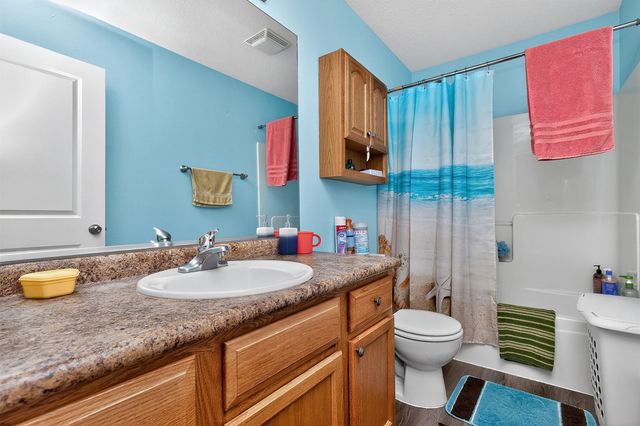 3060 SW Sharmin Lane, Ankeny, IA 50023