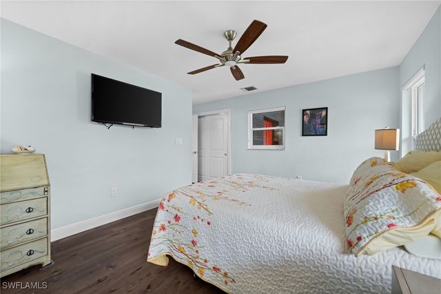 1960 Imperial Golf Course BLVD, Naples, FL 34110