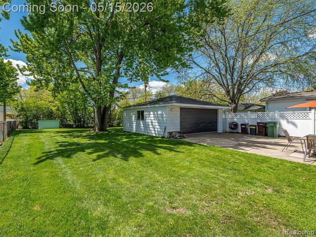 16660 Drake Street, Southgate, MI 48195