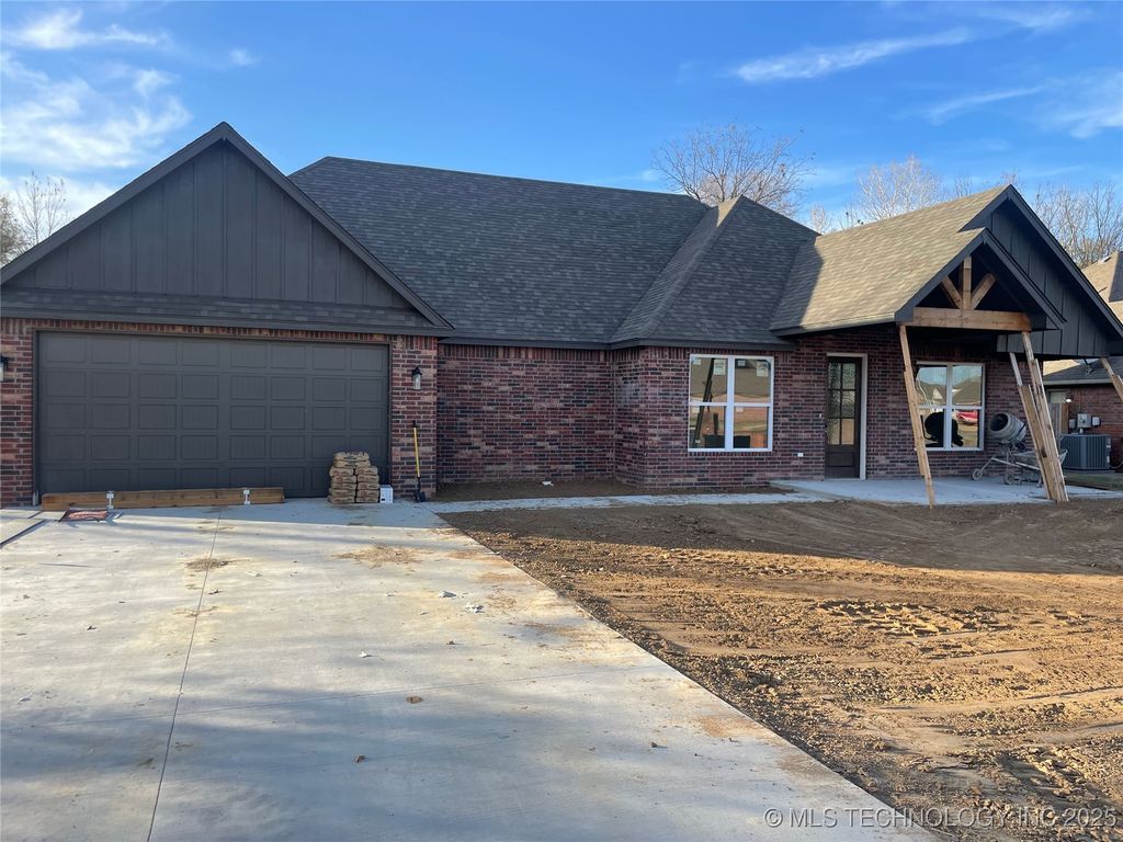 3641 W Forest Street, Skiatook, OK 74070