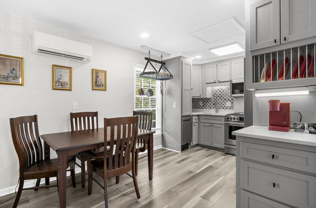 160 Smith Street, Charleston, SC 29403
