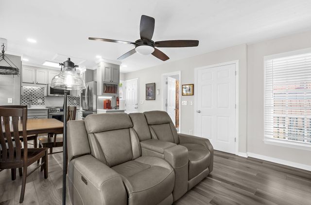 160 Smith Street, Charleston, SC 29403
