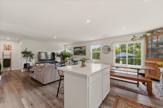 3060 Sapgate Ln, Nashville, TN 37207