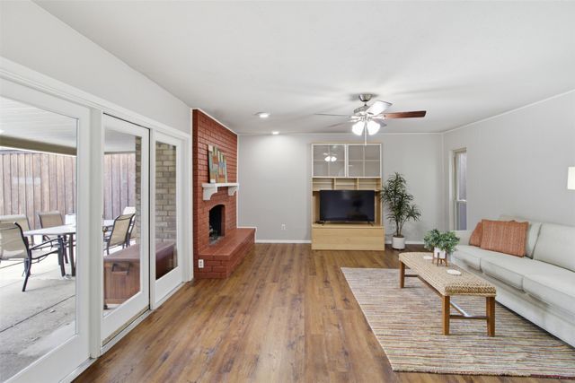 4913 Roberts Drive, The Colony, TX 75056