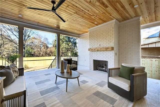 428 Carolwood Lane, Atlanta, GA 30342