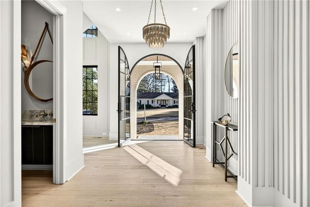 428 Carolwood Lane, Atlanta, GA 30342