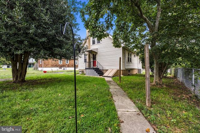 16 SUTTON LN, New Castle, DE 19720
