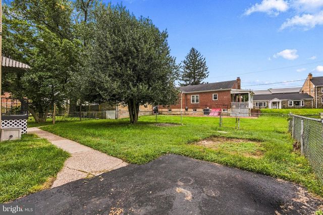 16 SUTTON LN, New Castle, DE 19720