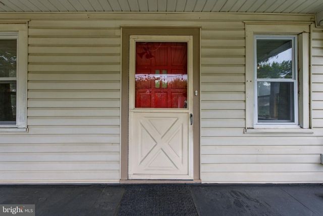 16 SUTTON LN, New Castle, DE 19720