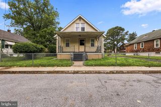 16 SUTTON LN, New Castle, DE 19720