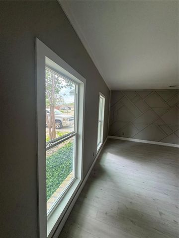 10319 Glenkirk Drive, Houston, TX 77089