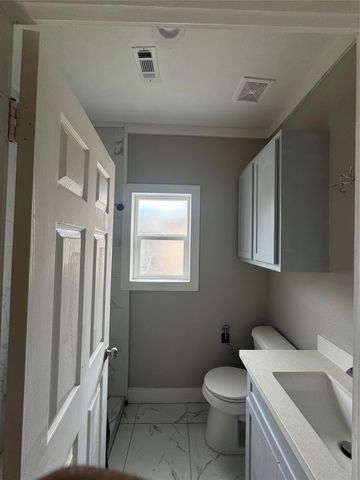 10319 Glenkirk Drive, Houston, TX 77089