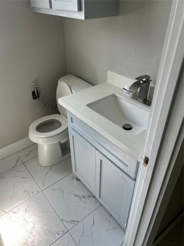 10319 Glenkirk Drive, Houston, TX 77089