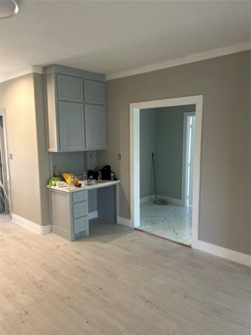 10319 Glenkirk Drive, Houston, TX 77089