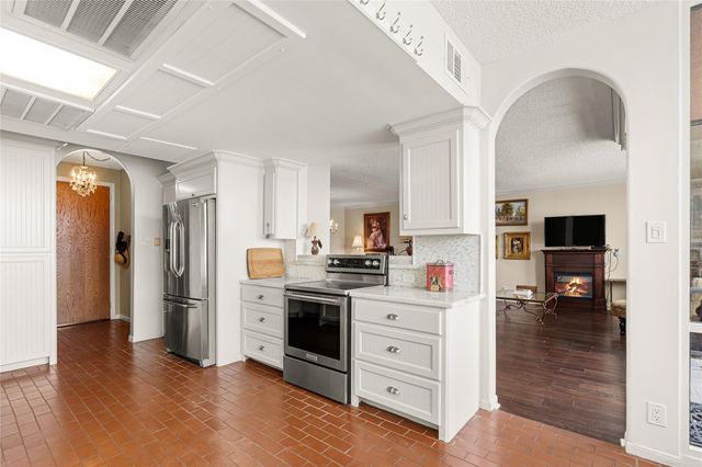 5150 Hidalgo Street 1702, Houston, TX 77056