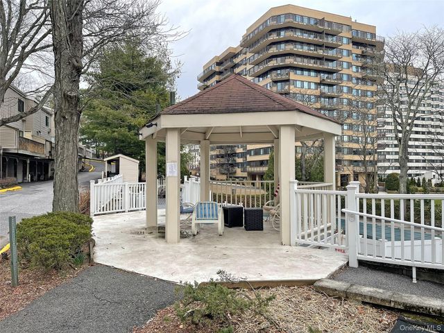 26 Hillside Terrace F, White Plains, NY 10601