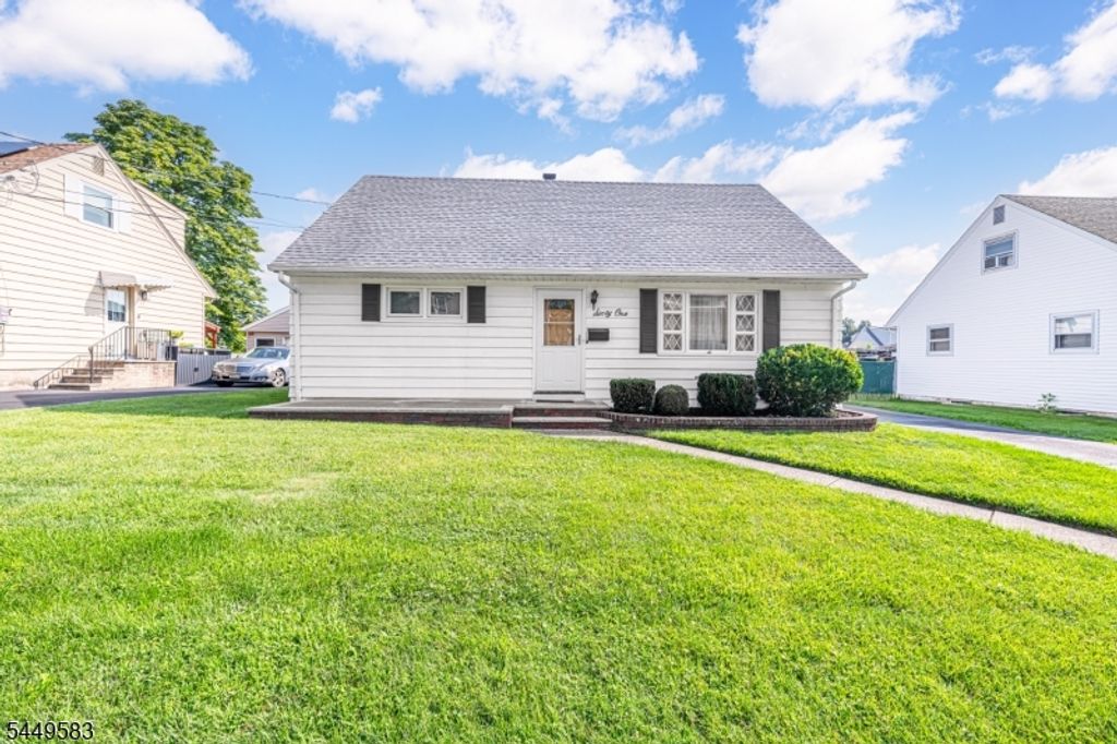 61 Doherty Dr, Clifton City, NJ 07013 — photo 2