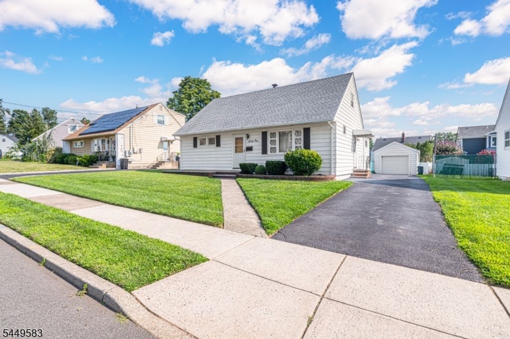 61 Doherty Dr, Clifton City, NJ 07013 — photo 3