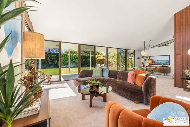 695 N Camino Real, Palm Springs, CA 92262