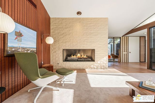 695 N Camino Real, Palm Springs, CA 92262