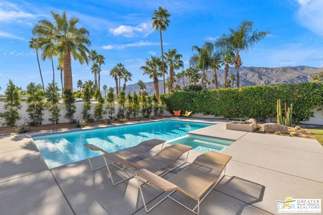695 N Camino Real, Palm Springs, CA 92262