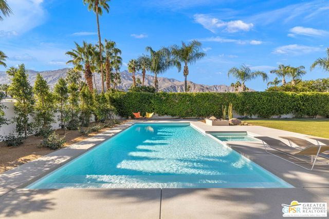 695 N Camino Real, Palm Springs, CA 92262