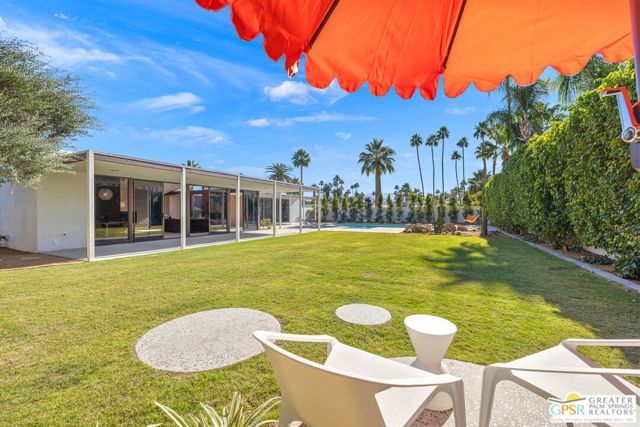 695 N Camino Real, Palm Springs, CA 92262