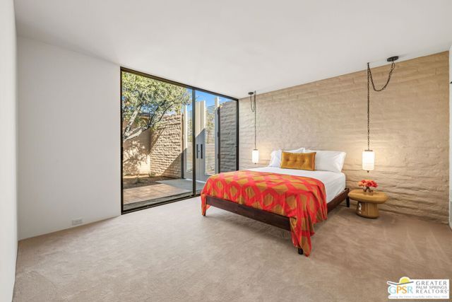 695 N Camino Real, Palm Springs, CA 92262