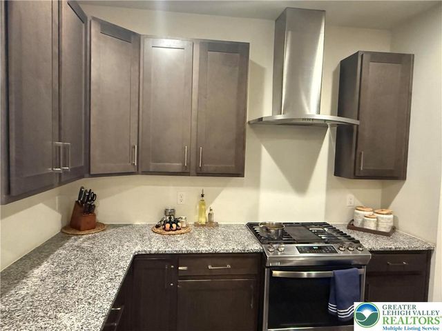 37 Saddle Lane, Palmer Twp, PA 18045