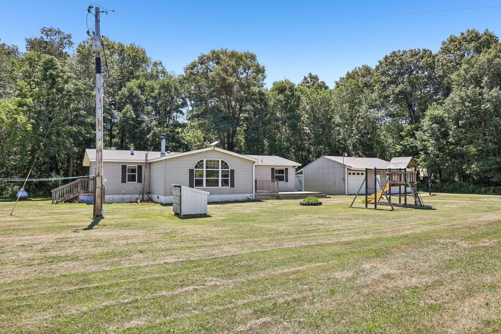 37451 Jasper Street NW, Dalbo, MN 55017 — photo 3