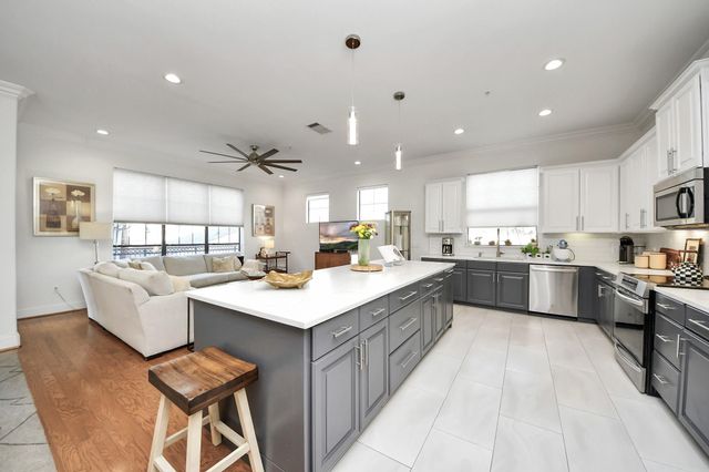 2120 Kipling Street 208, Houston, TX 77098