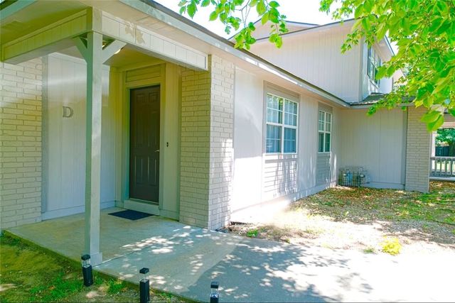 106 NW Park Street A, Bentonville, AR 72712