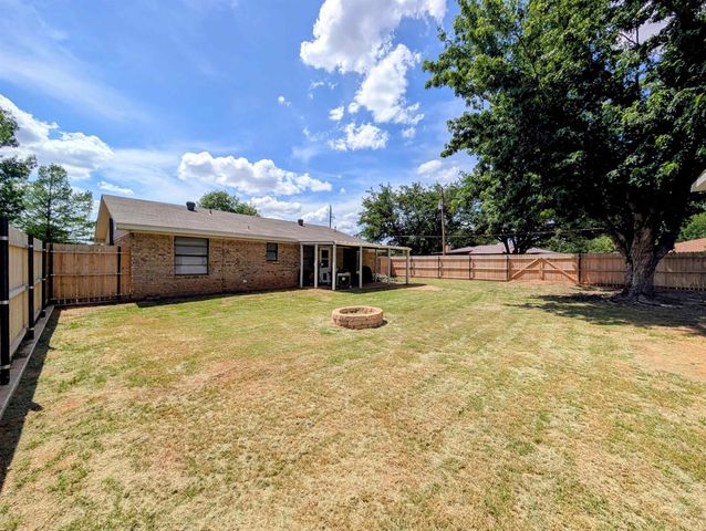 1103 LISA LANE, Burkburnett, TX 76354