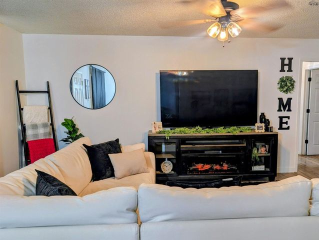 1103 LISA LANE, Burkburnett, TX 76354