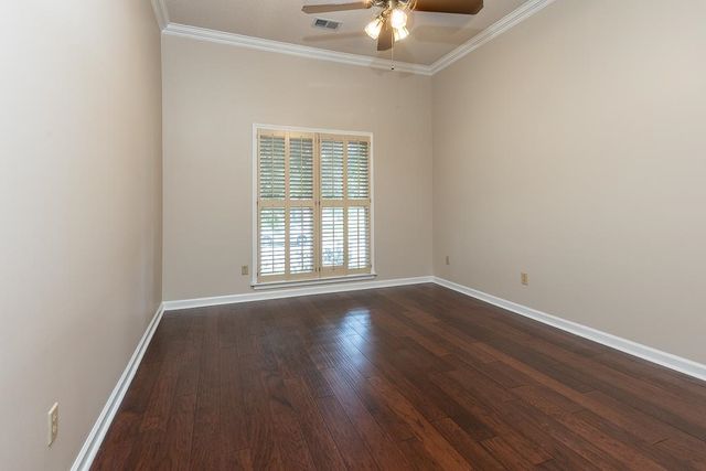 8668 WOOD MILLS DR W, Memphis, TN 38016