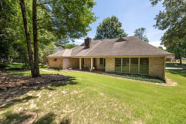 8668 WOOD MILLS DR W, Memphis, TN 38016