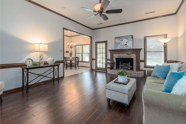 8668 WOOD MILLS DR W, Memphis, TN 38016
