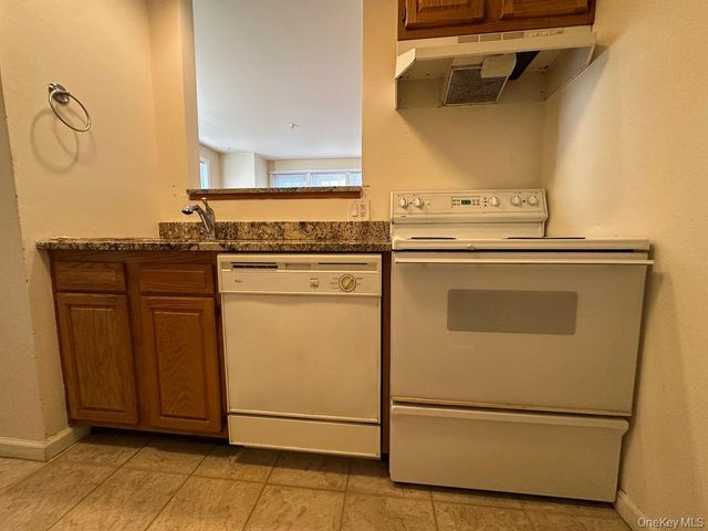 1870 Baldwin Road 24, Yorktown Heights, NY 10598