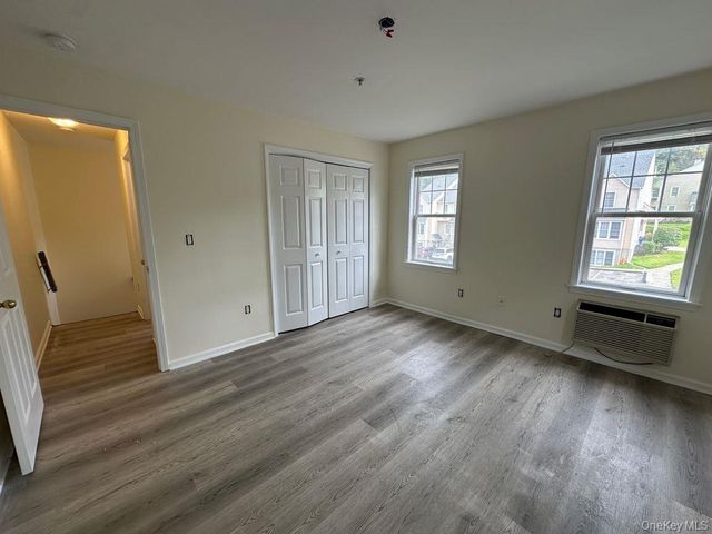 1870 Baldwin Road 24, Yorktown Heights, NY 10598